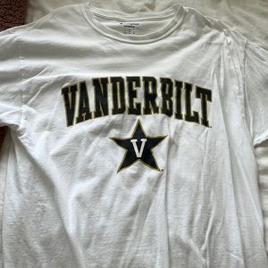 Vanderbilt T-Shirt - size L - gently worn - Champion